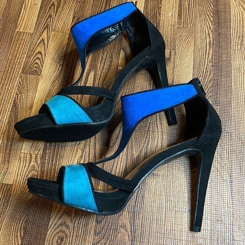 Dominique Nicole women’s blue/black/turquoise suede like heels. Size 7.5. - Picture 3 of 8